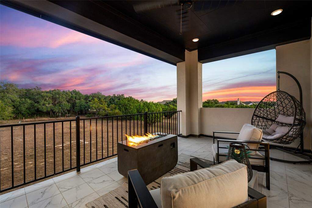 5 Bedroom Single Family Home/House's Image 32