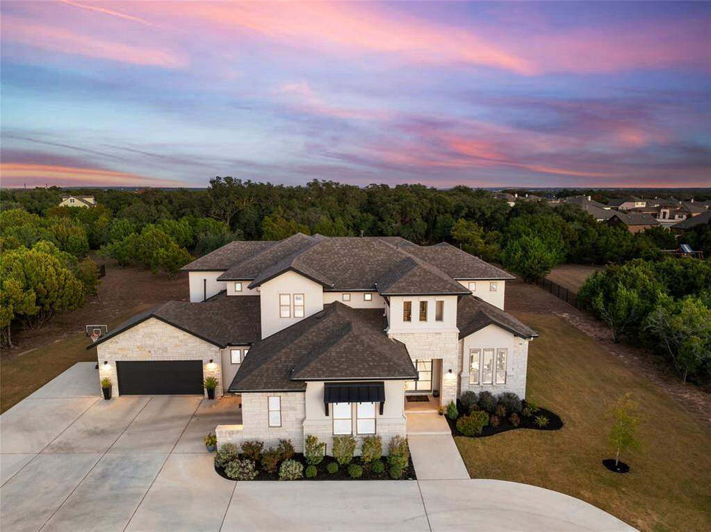 5 Bedroom Single Family Home/House's Image 37