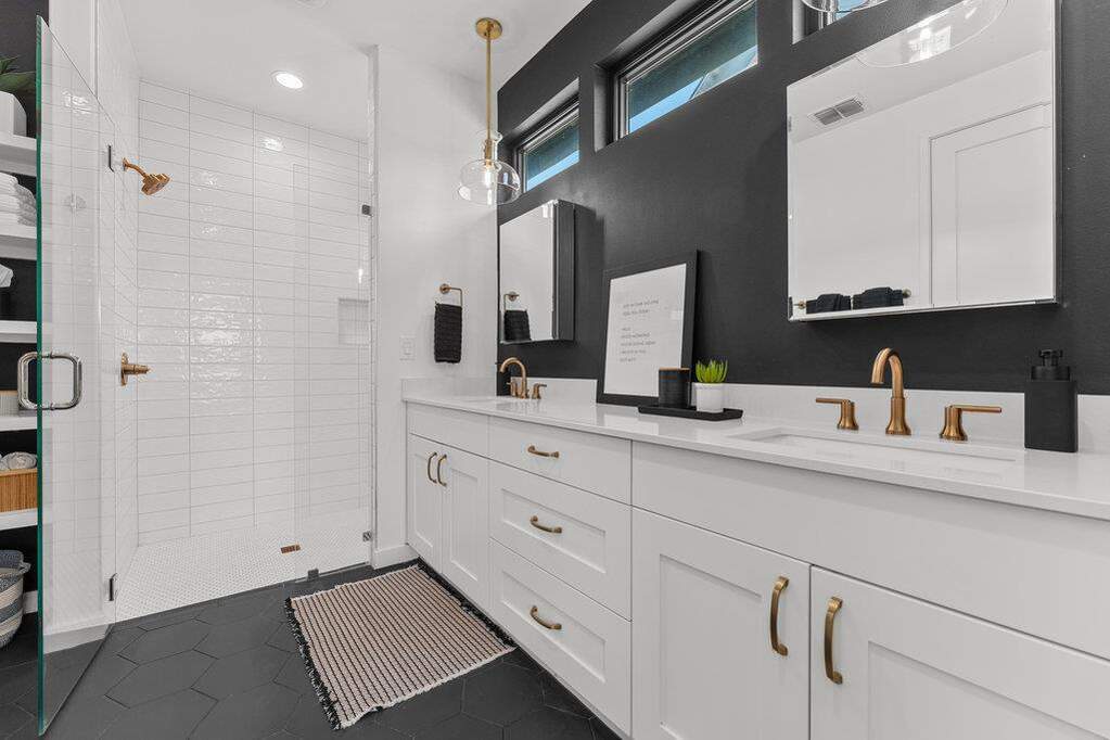 3 Bedroom Single Family Home/House's Image 16