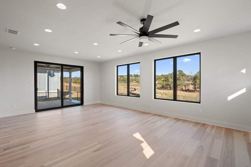 4 Bedroom Single Family Home/House's Image 8