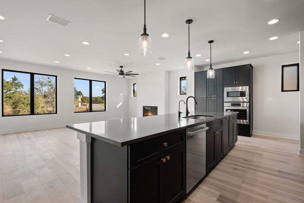 4 Bedroom Single Family Home/House's Image 11