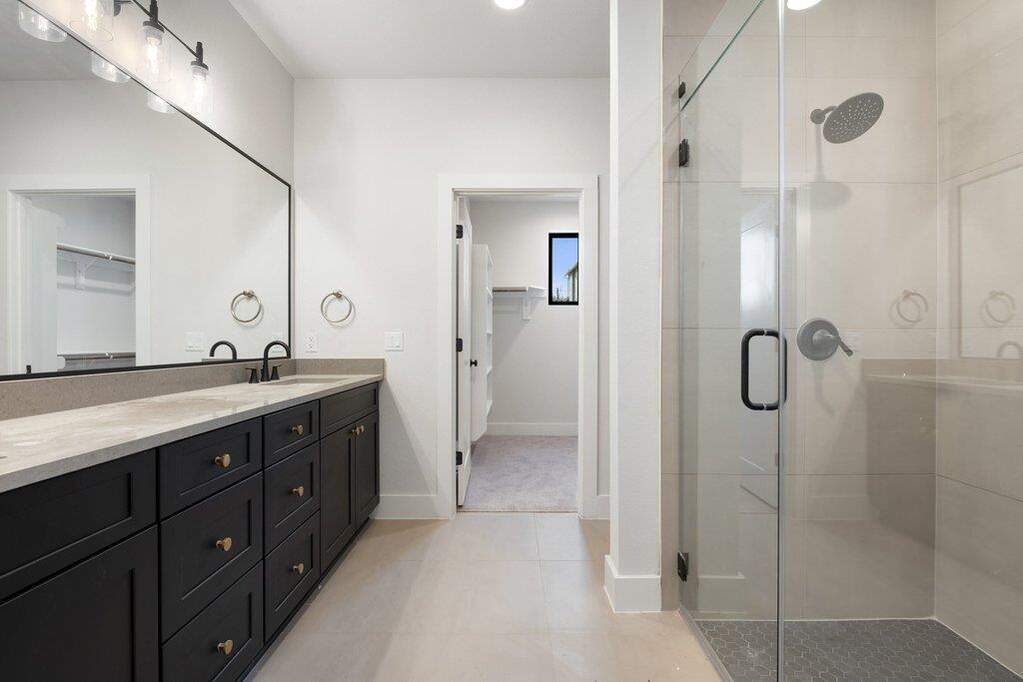 4 Bedroom Single Family Home/House's Image 15