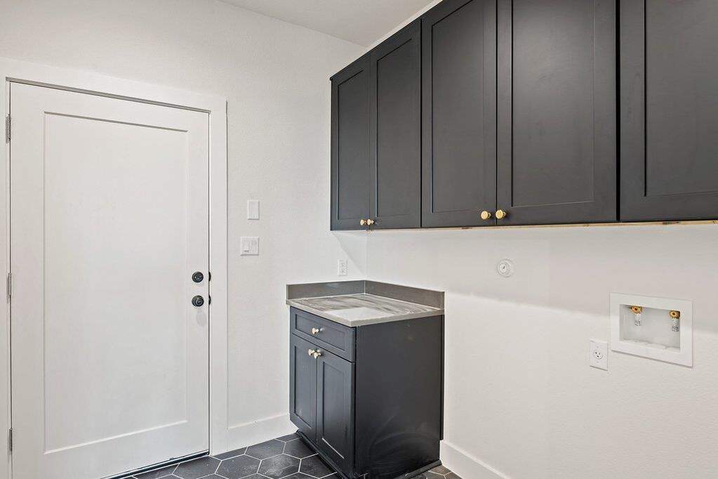 4 Bedroom Single Family Home/House's Image 23