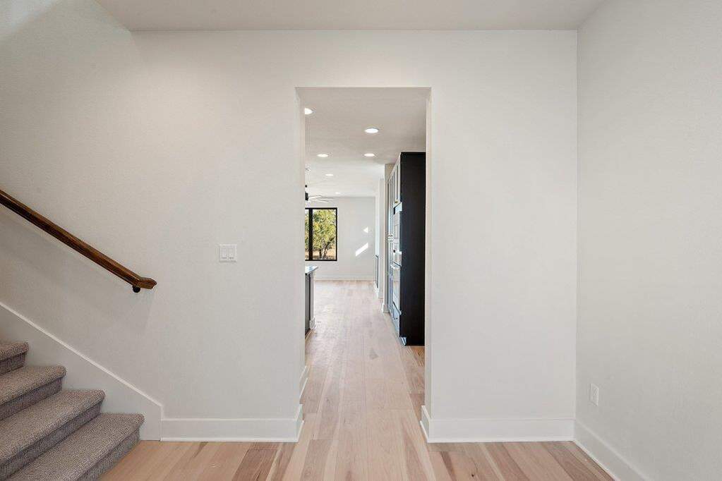 4 Bedroom Single Family Home/House's Image 3