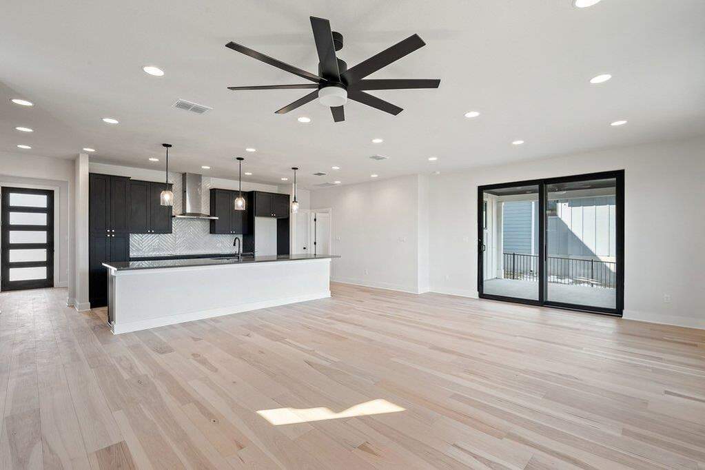 4 Bedroom Single Family Home/House's Image 5