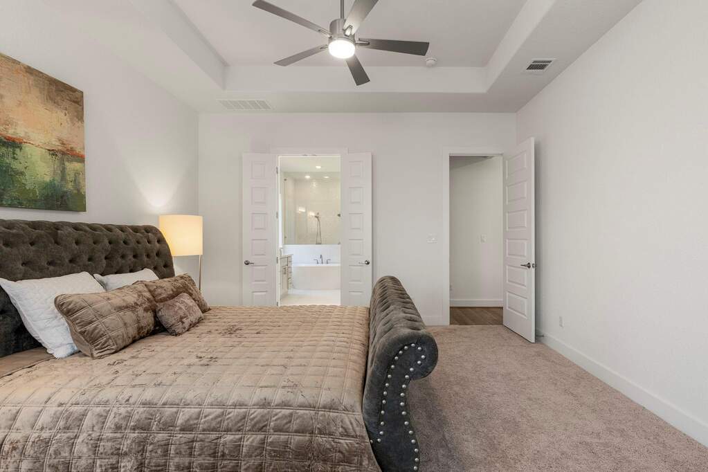 4 Bedroom Single Family Home/House's Image 10