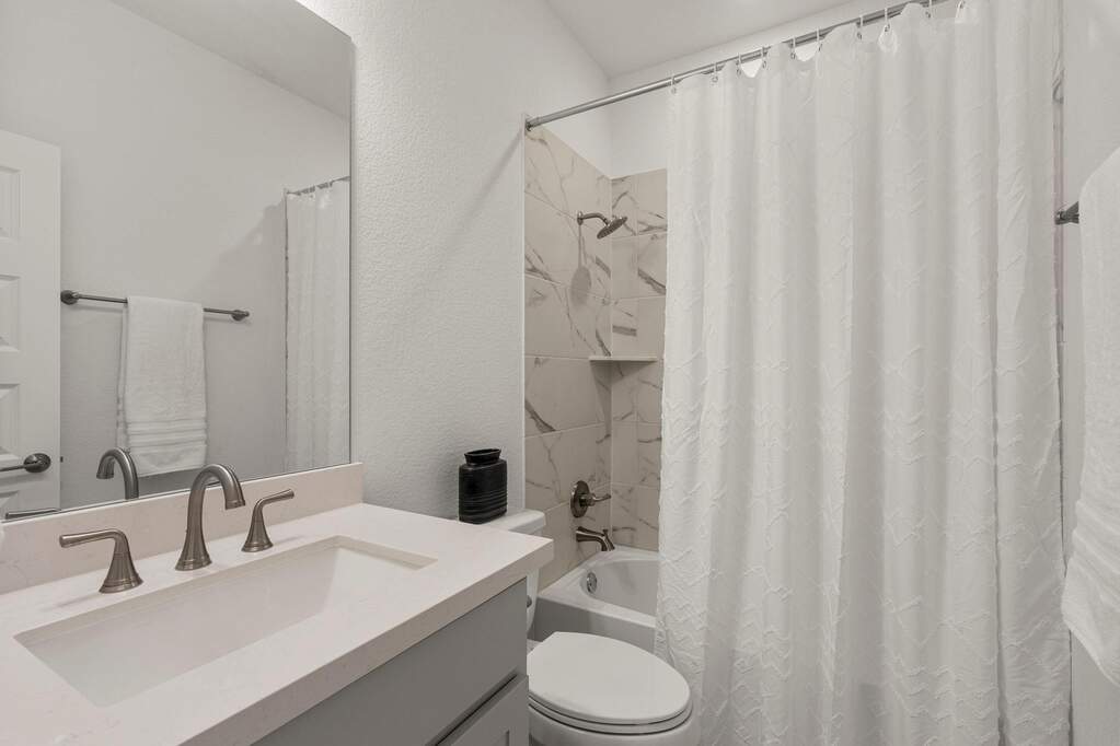 4 Bedroom Single Family Home/House's Image 23