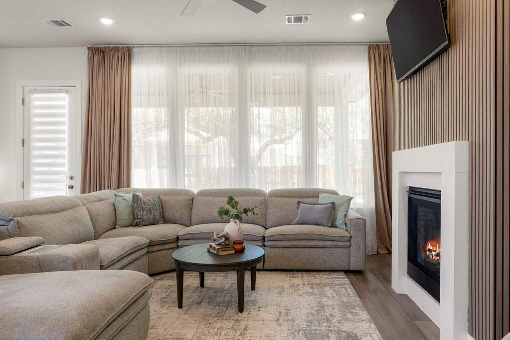 4 Bedroom Single Family Home/House's Image 25