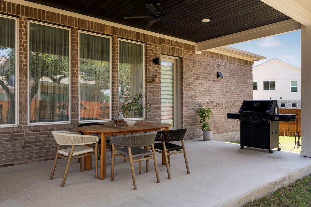 4 Bedroom Single Family Home/House's Image 27
