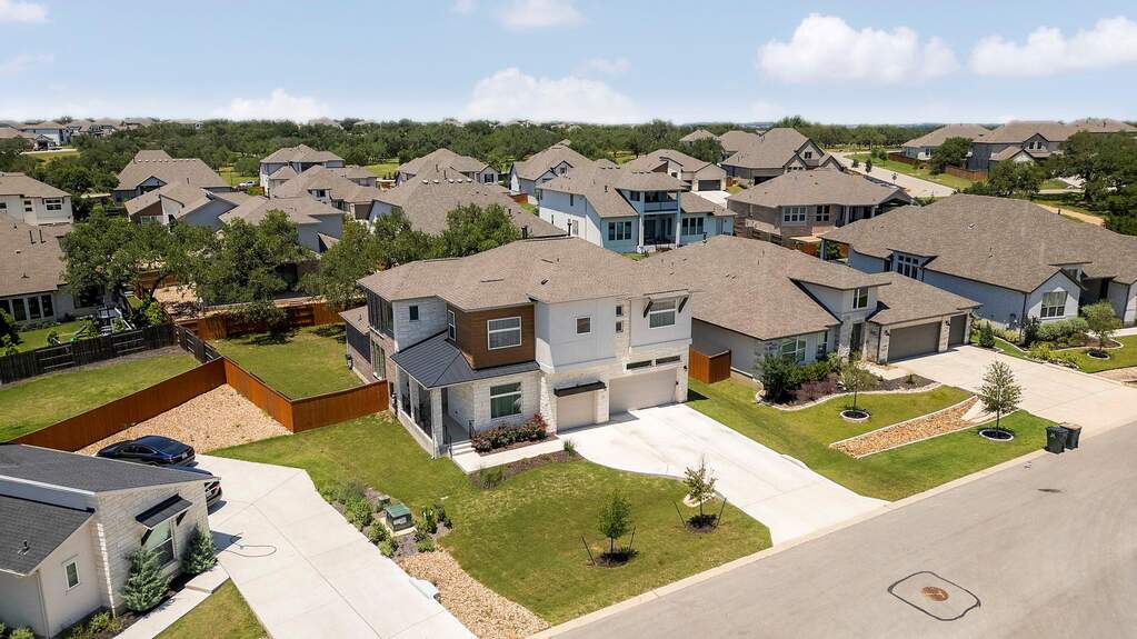 4 Bedroom Single Family Home/House's Image 28