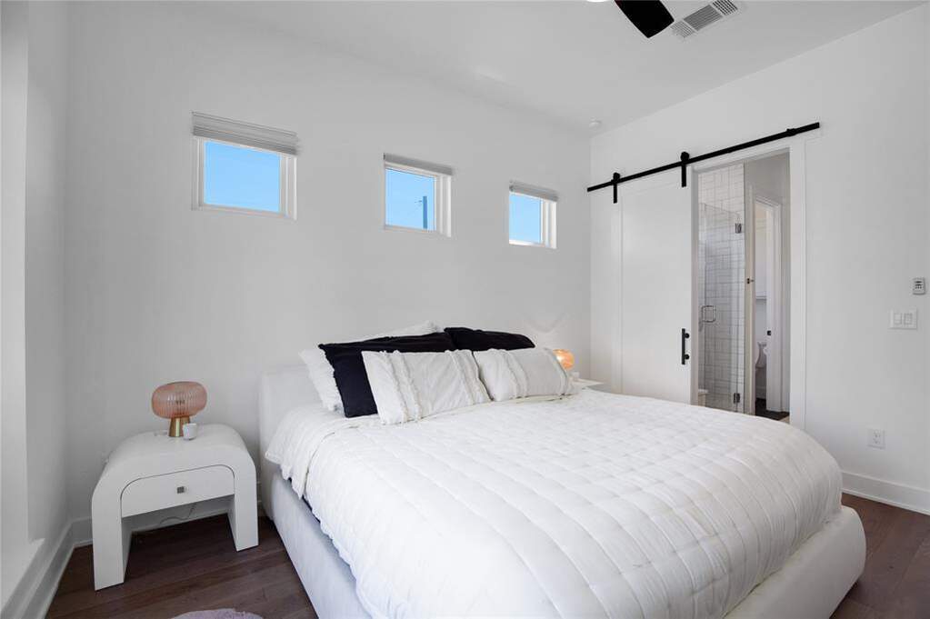 3 Bedroom Single Family Home/House's Image 6