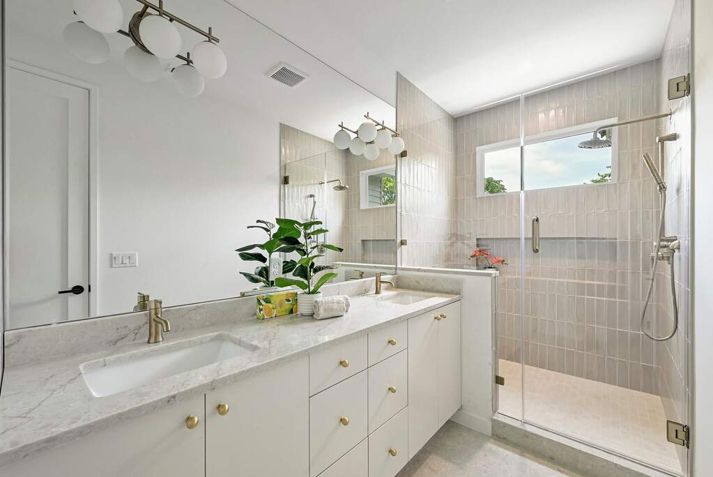 4 Bedroom Single Family Home/House's Image 15
