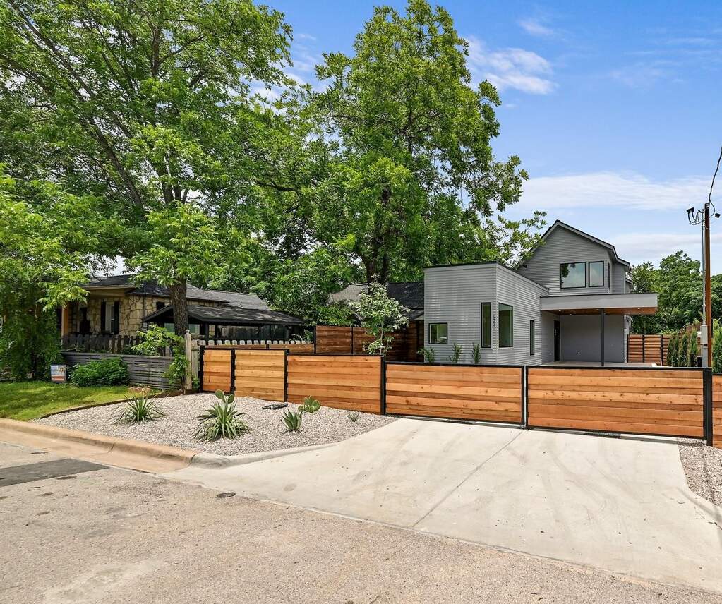4 Bedroom Single Family Home/House's Image 19