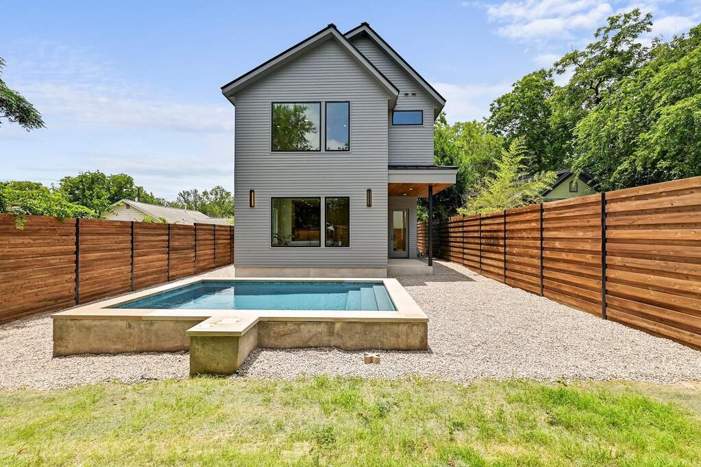 4 Bedroom Single Family Home/House's Image 21