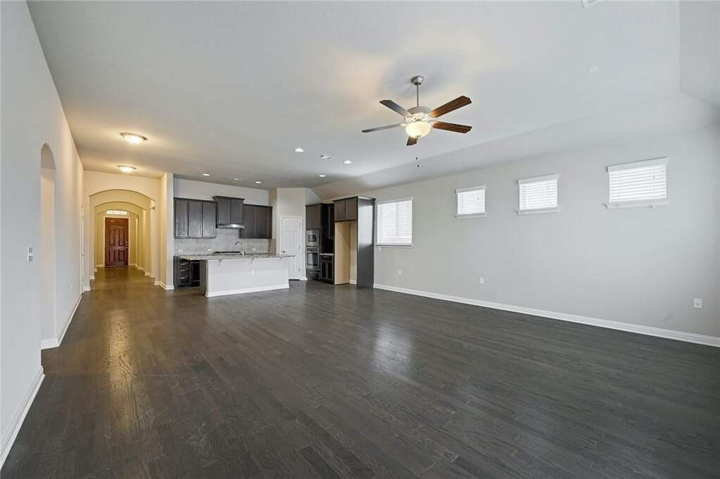 3 Bedroom Single Family Home/House's Image 8
