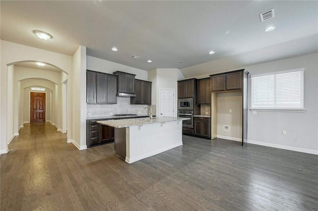 3 Bedroom Single Family Home/House's Image 10