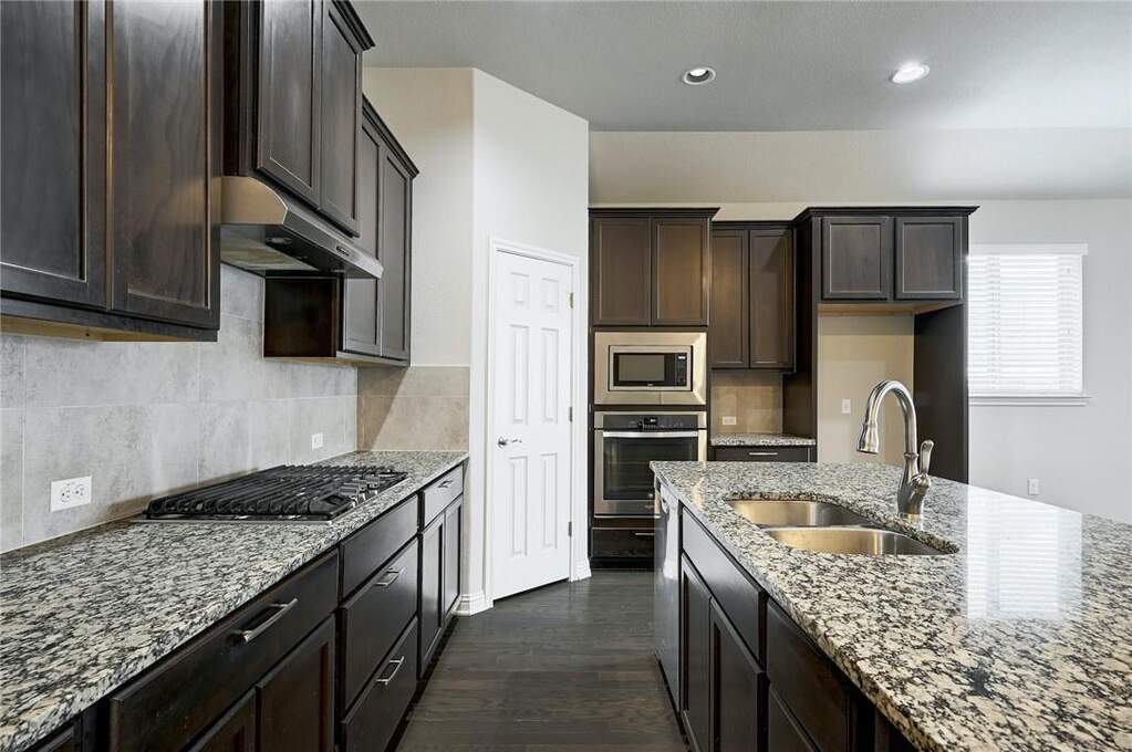 3 Bedroom Single Family Home/House's Image 12