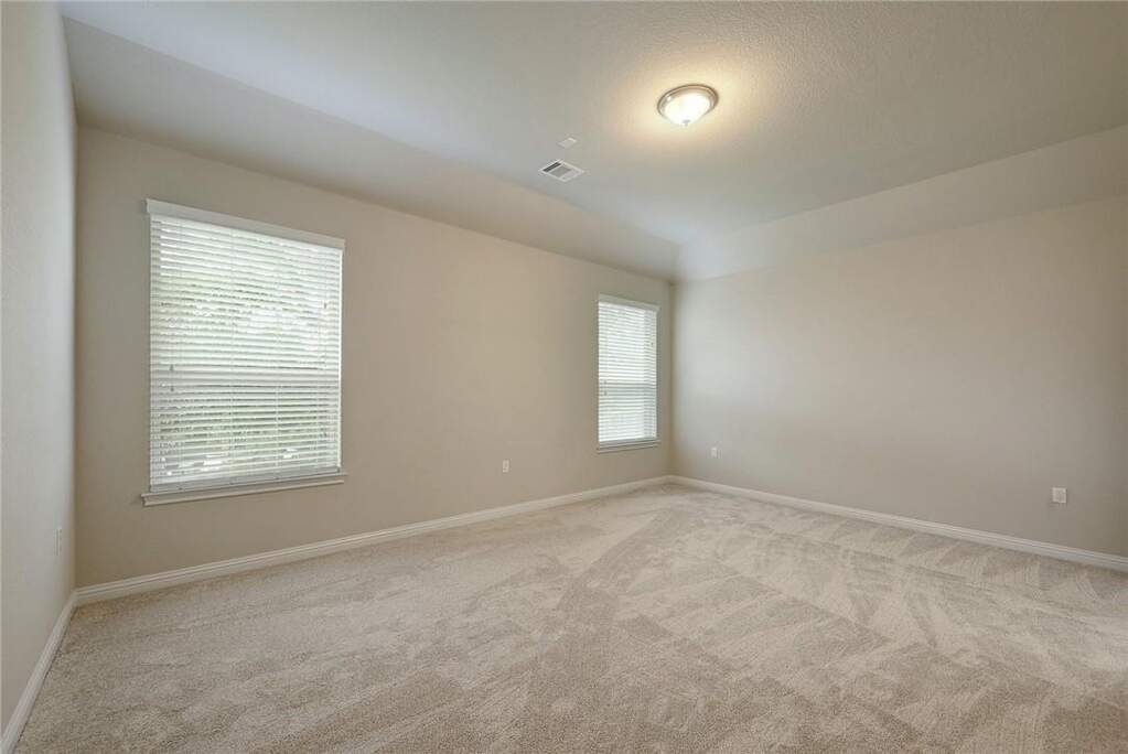 3 Bedroom Single Family Home/House's Image 14