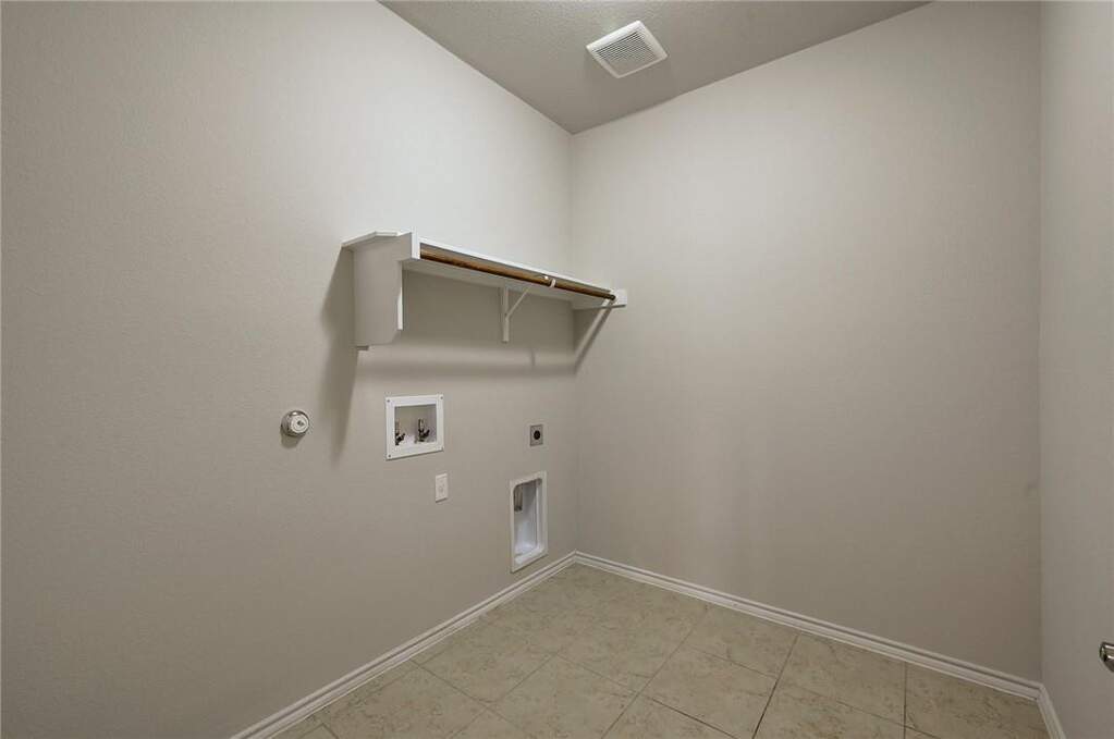 3 Bedroom Single Family Home/House's Image 22