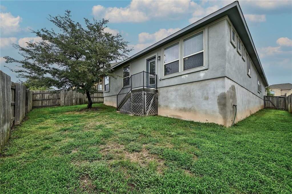3 Bedroom Single Family Home/House's Image 27