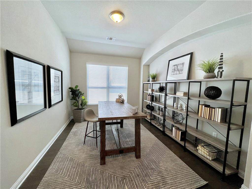 3 Bedroom Single Family Home/House's Image 4