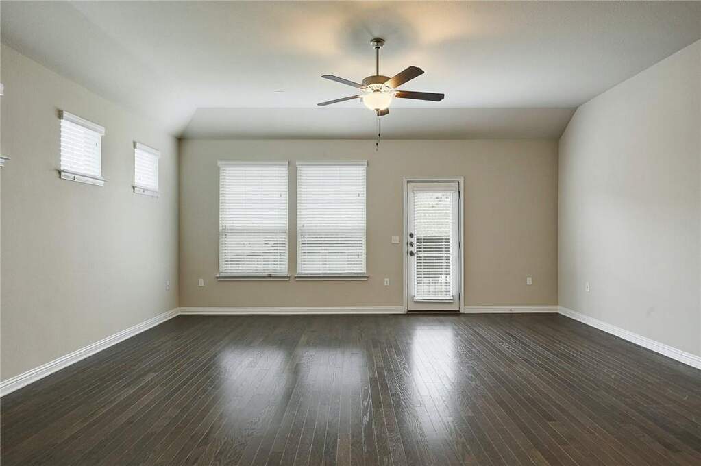 3 Bedroom Single Family Home/House's Image 5