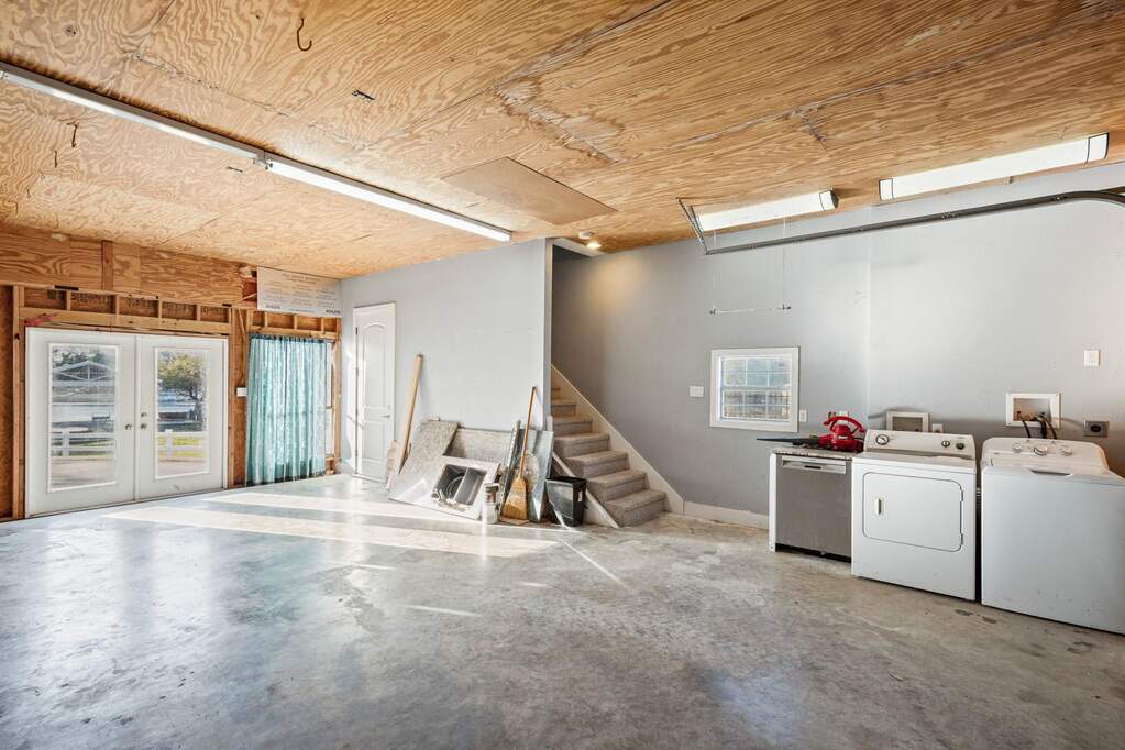 2 Bedroom Single Family Home/House's Image 25