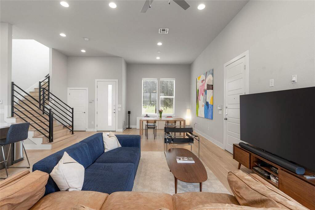 3 Bedroom Single Family Home/House's Image 9