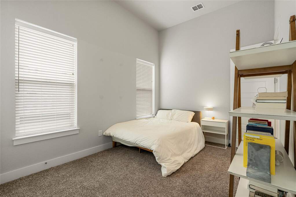 3 Bedroom Single Family Home/House's Image 22