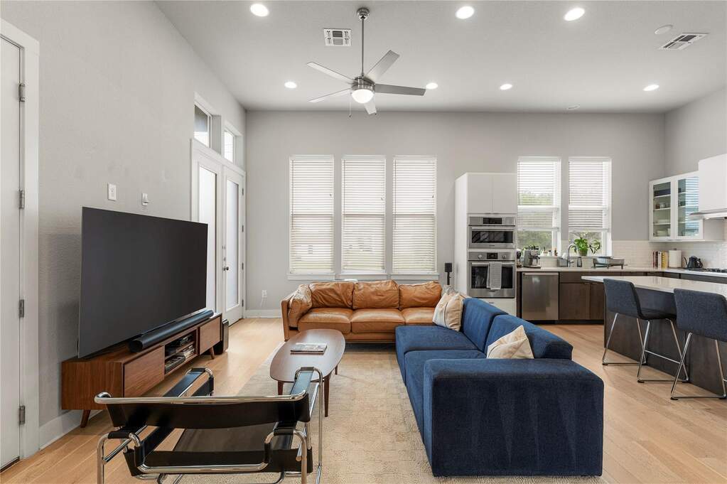 3 Bedroom Single Family Home/House's Image 3