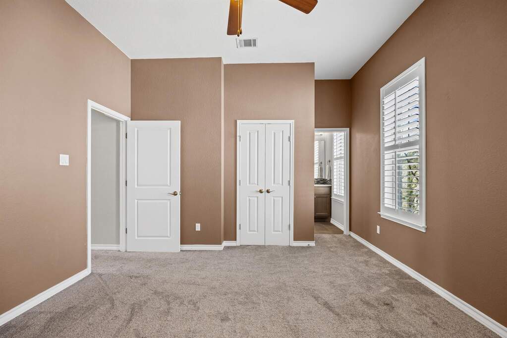 3 Bedroom Villa/Townhouse's Image 21