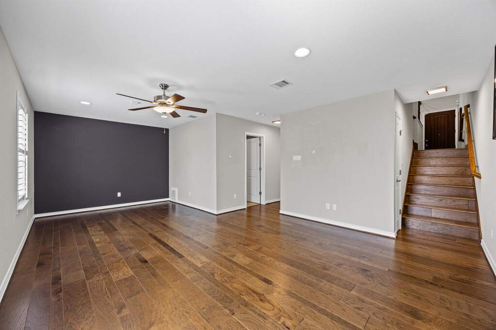 3 Bedroom Villa/Townhouse's Image 32