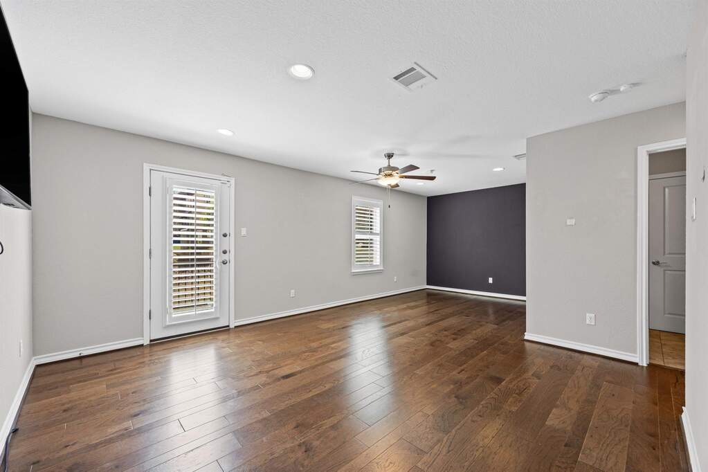 3 Bedroom Villa/Townhouse's Image 33