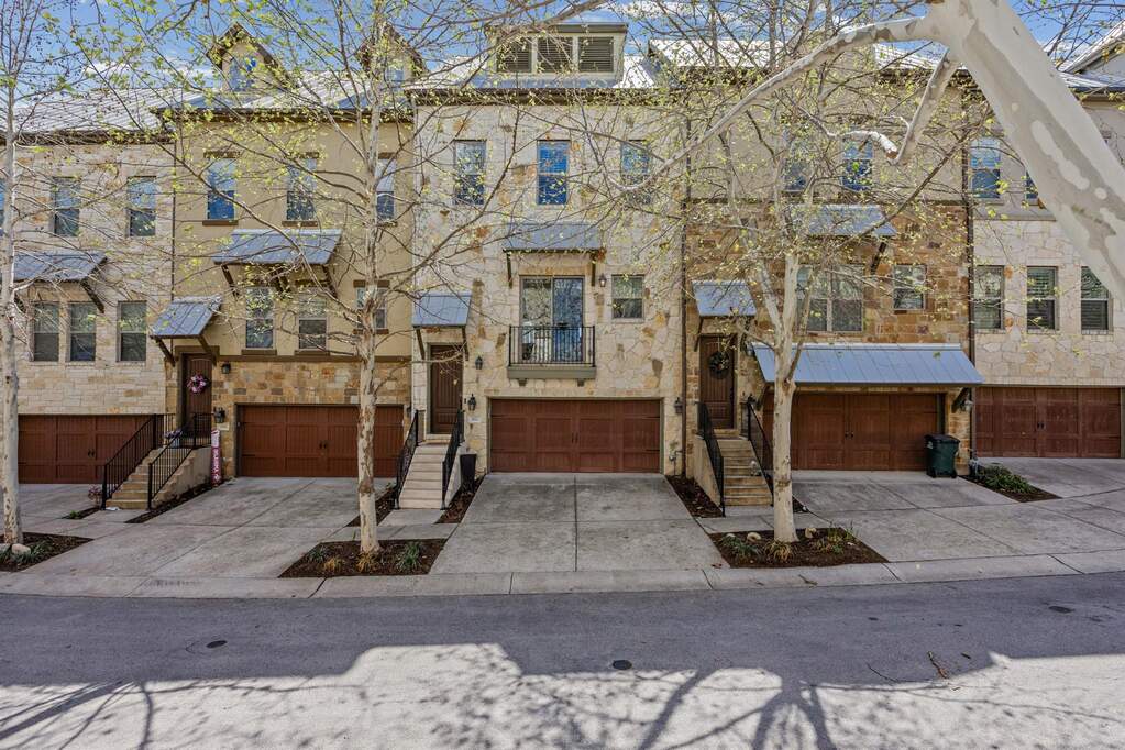 3 Bedroom Villa/Townhouse's Image 4