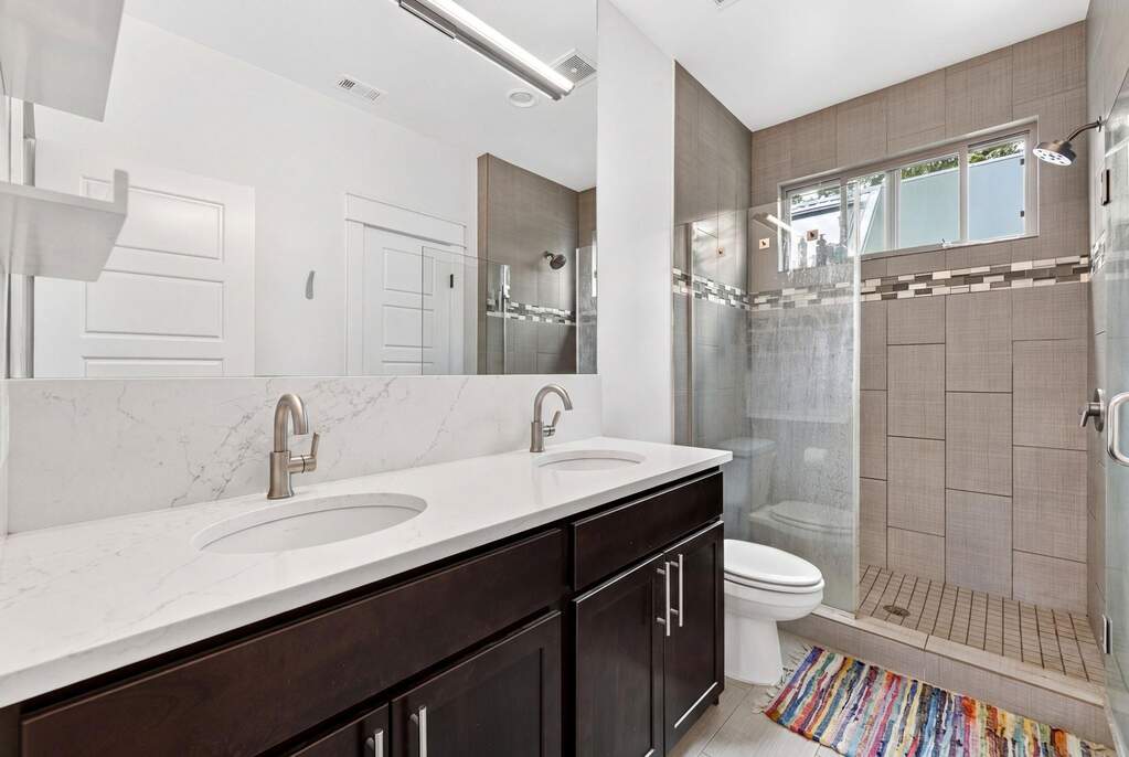 2 Bedroom Single Family Home/House's Image 12