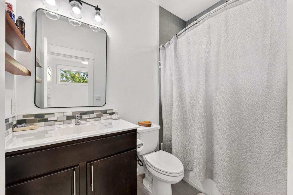 2 Bedroom Single Family Home/House's Image 15