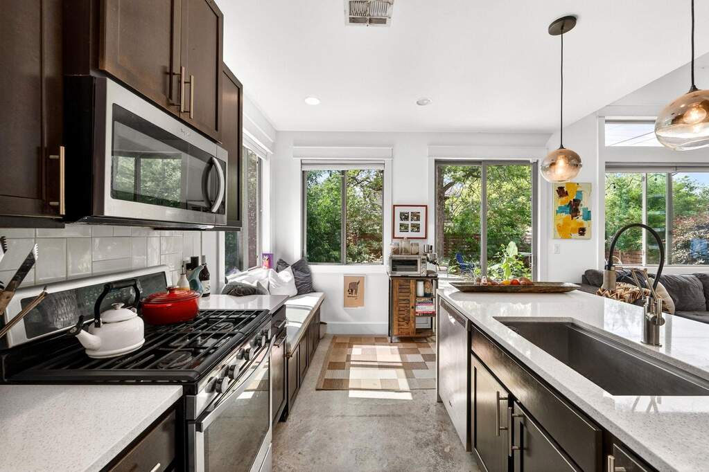 2 Bedroom Single Family Home/House's Image 17
