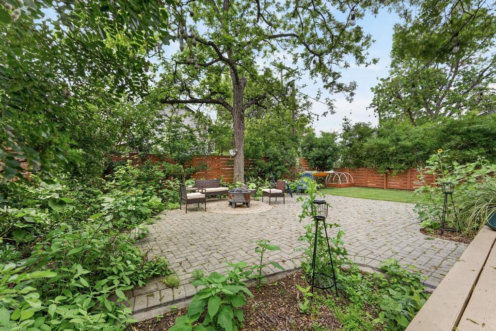 2 Bedroom Single Family Home/House's Image 4