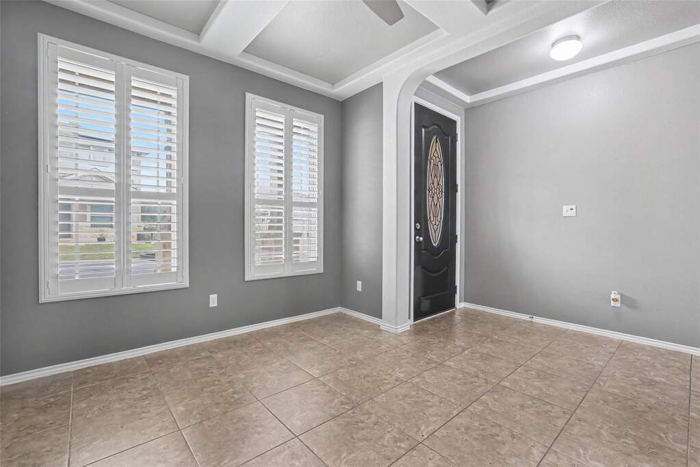 4 Bedroom Apartment/Flat's Image 8