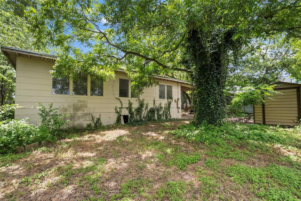 3 Bedroom Single Family Home/House's Image 4