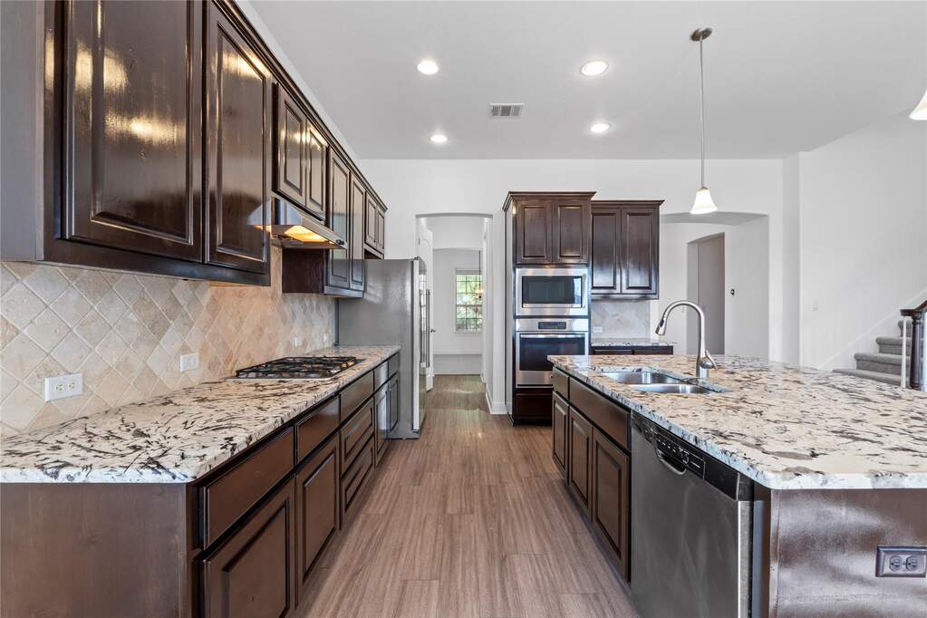 4 Bedroom Single Family Home/House's Image 7