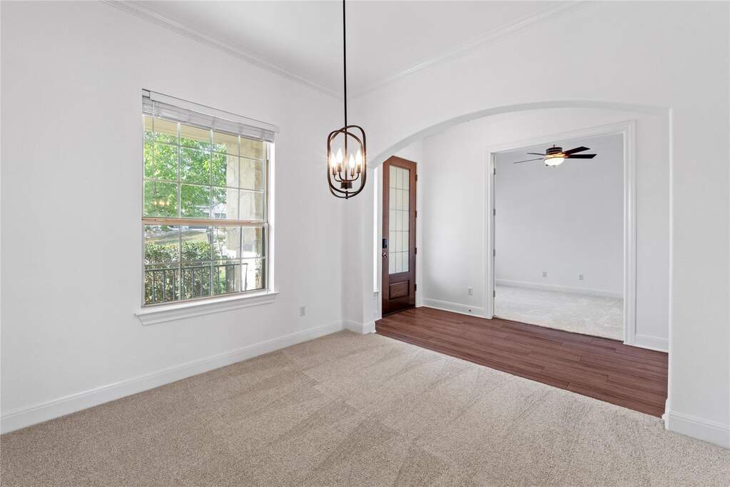 4 Bedroom Single Family Home/House's Image 9