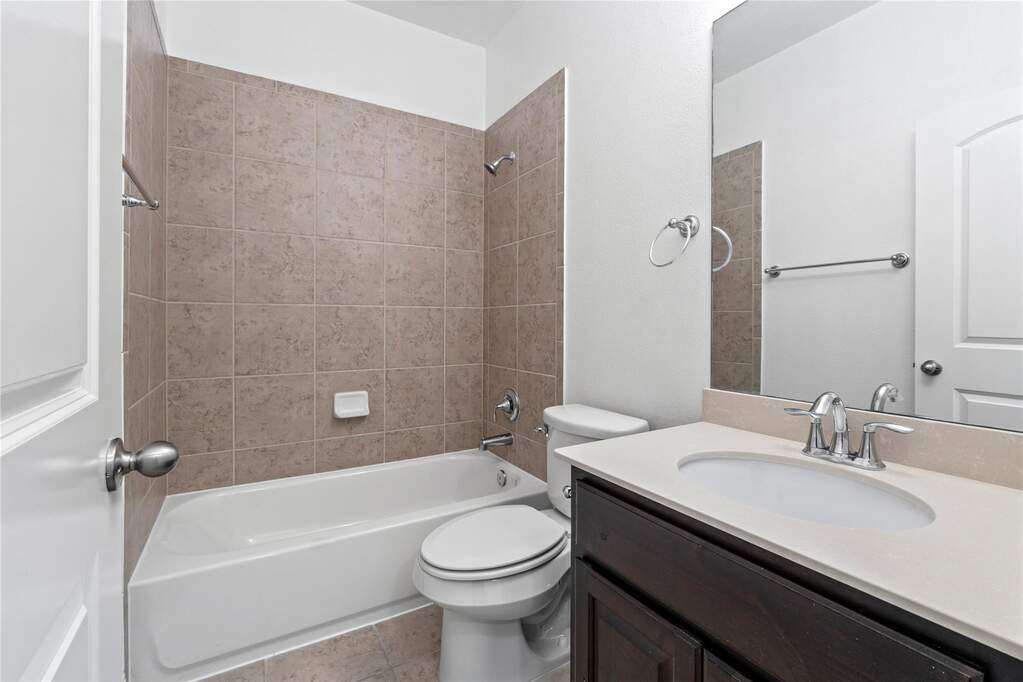 4 Bedroom Single Family Home/House's Image 21