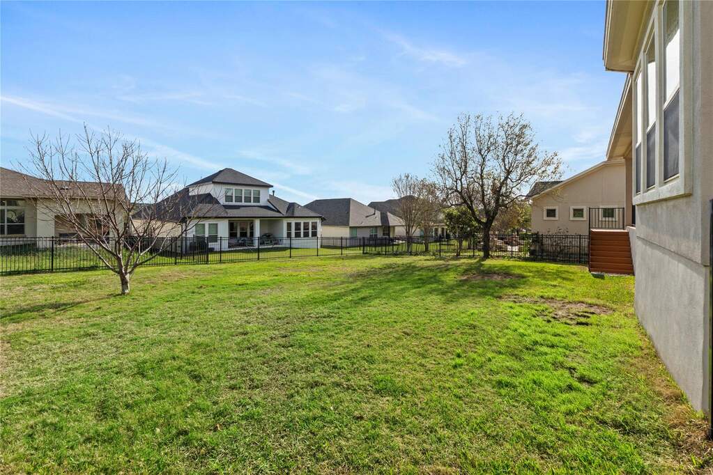 4 Bedroom Single Family Home/House's Image 28