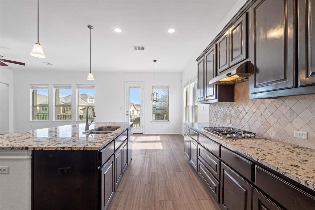4 Bedroom Single Family Home/House's Image 6