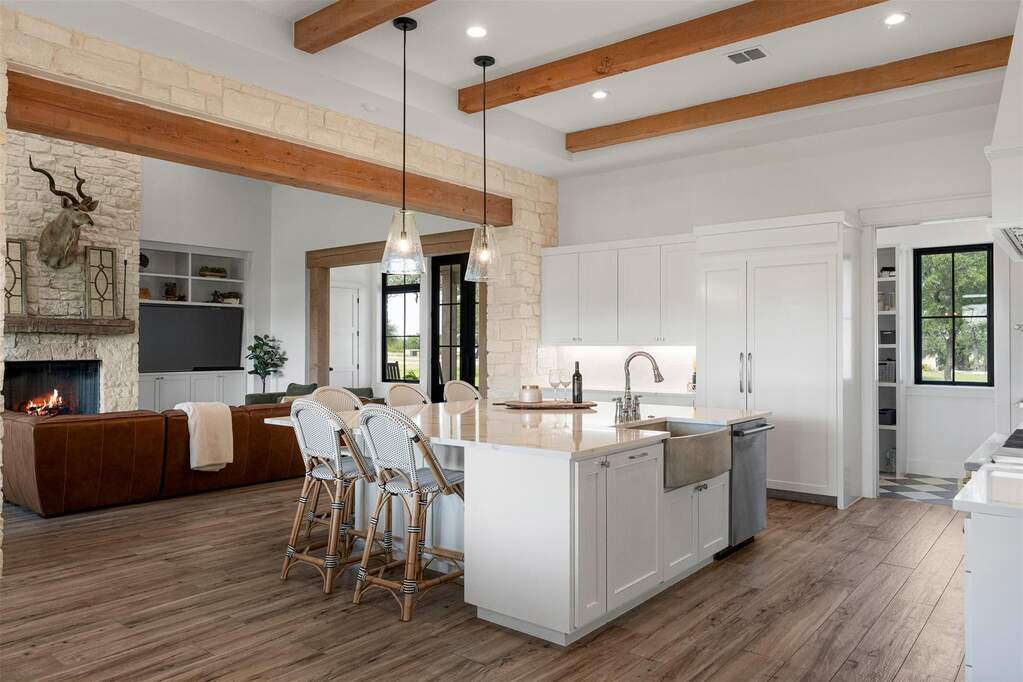 4 Bedroom Single Family Home/House's Image 13