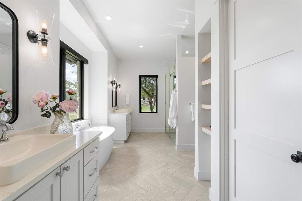 4 Bedroom Single Family Home/House's Image 21