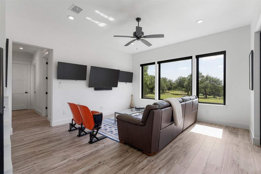4 Bedroom Single Family Home/House's Image 24