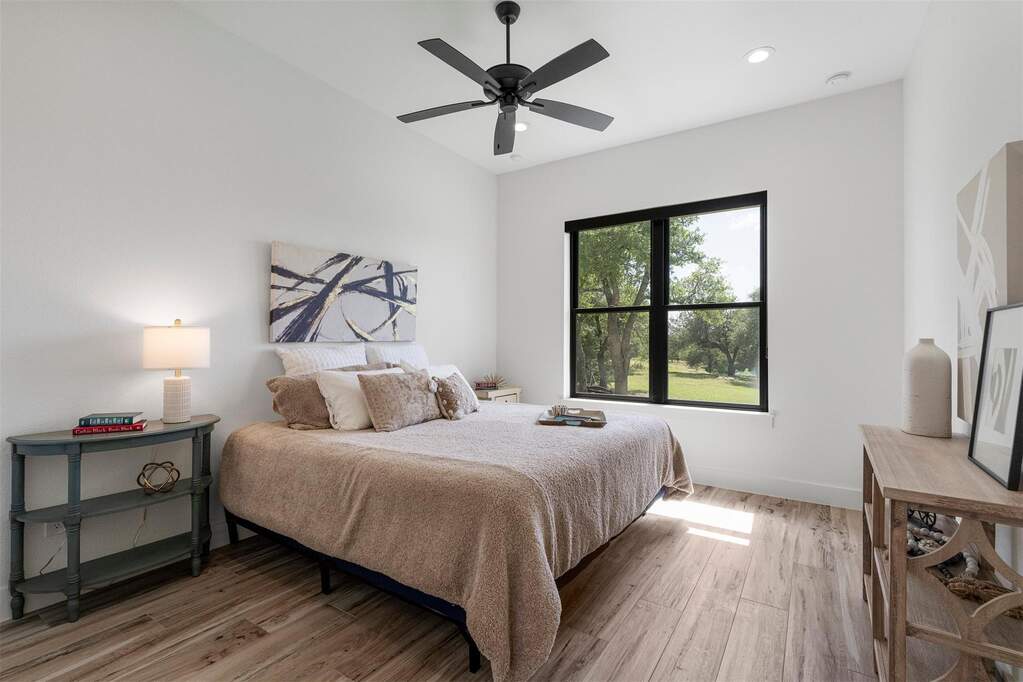 4 Bedroom Single Family Home/House's Image 27