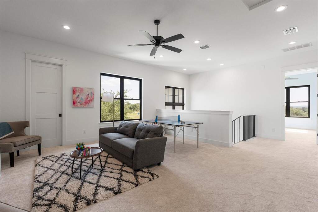 4 Bedroom Single Family Home/House's Image 29